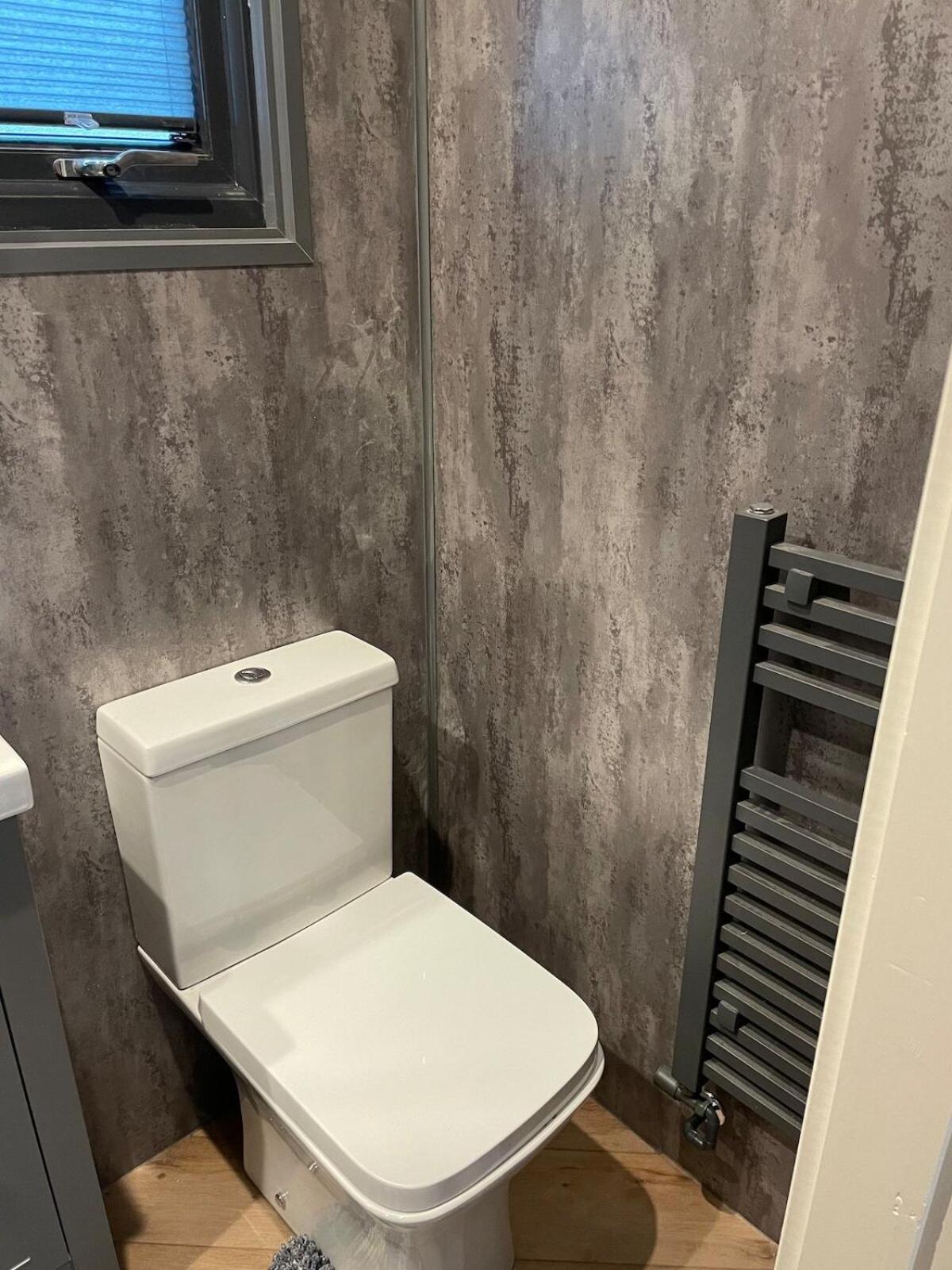 Berwyn With Private Hot Tub Holiday home